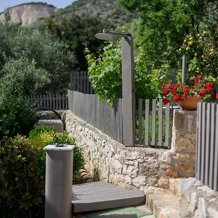 Nikos & Vassilis Kefalonia * Vlachata